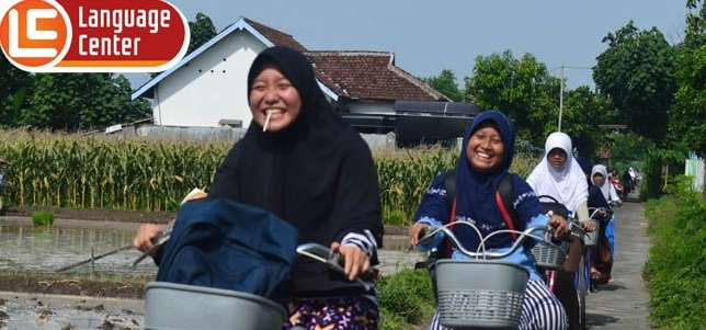 budaya unik di Kampung Inggris