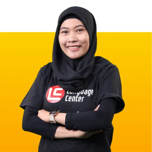 Ms Eva Tutor Kampung Inggris LC Pare